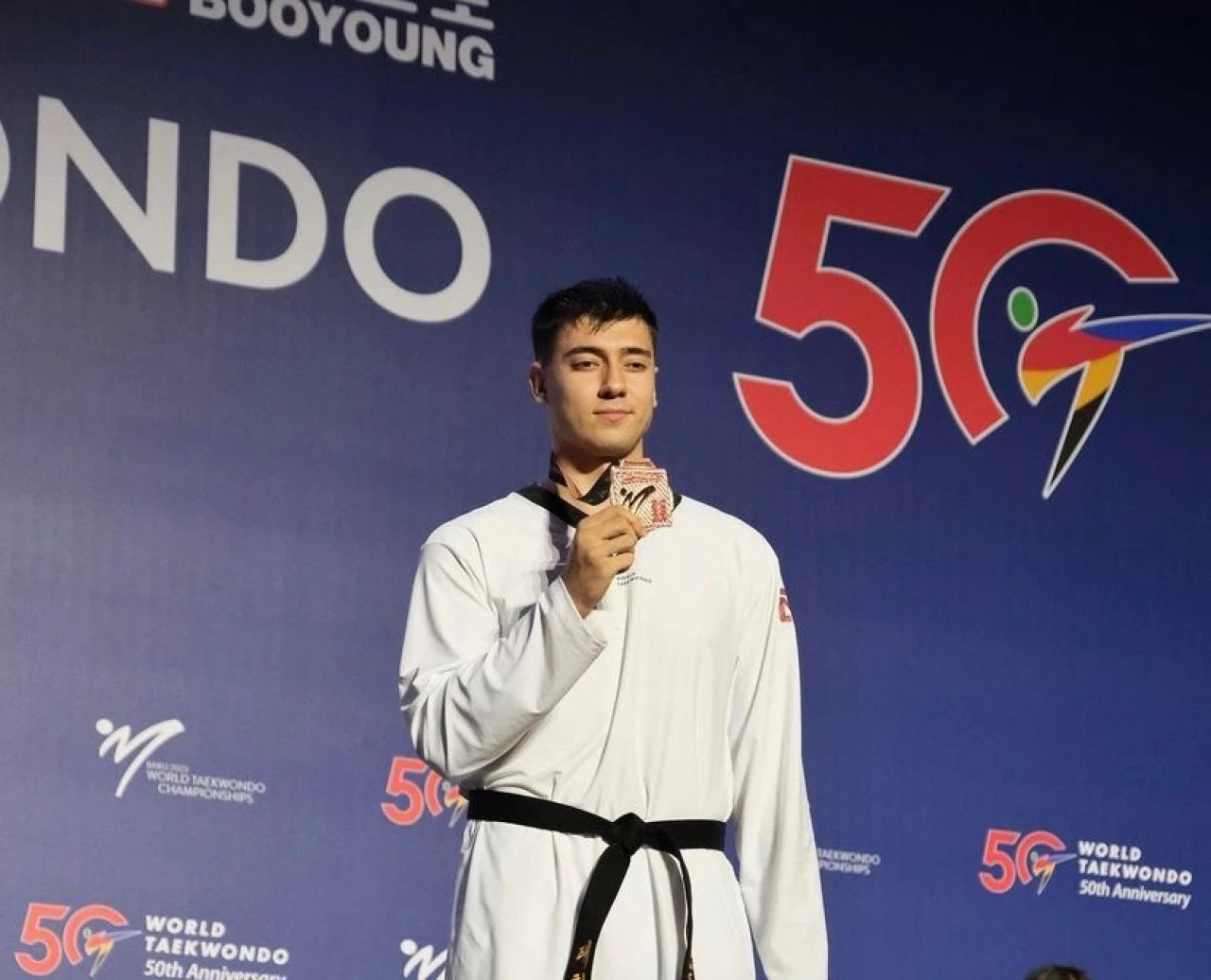 Abisini kıskanmasıyla başlayan tekvando kariyeri! Tokatlı milli sporcu Emre Kutalmış Ateşli’nin hayatı ve kariyeri