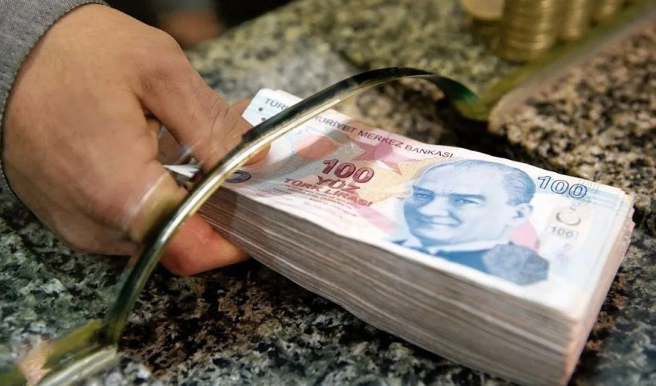 Açlık sınırı ilk kez asgari ücreti geride bıraktı