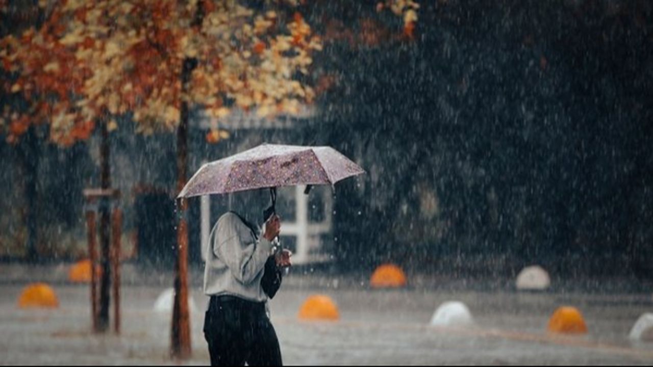 Ankara&#039;da şiddetli yağışlar bir süre daha sürecek