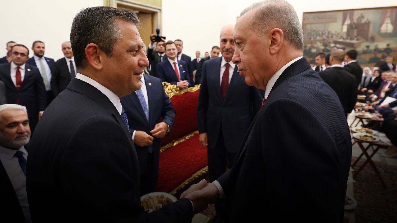 Cumhurbaşkanı Erdoğan ve Özgür Özel görüşmesinin adresi belli oldu