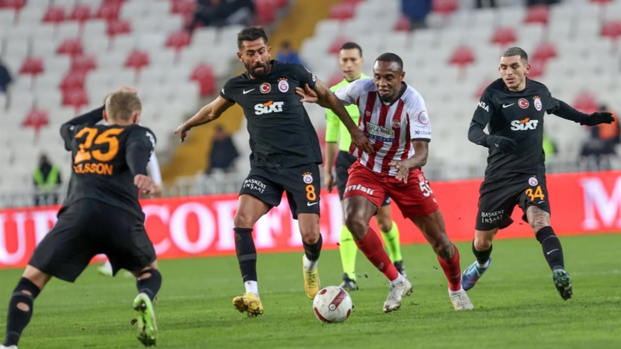Galatasaray - Sivasspor maçı 5 Mayıs Pazar 19.00'da oynanacak - 1. Resim