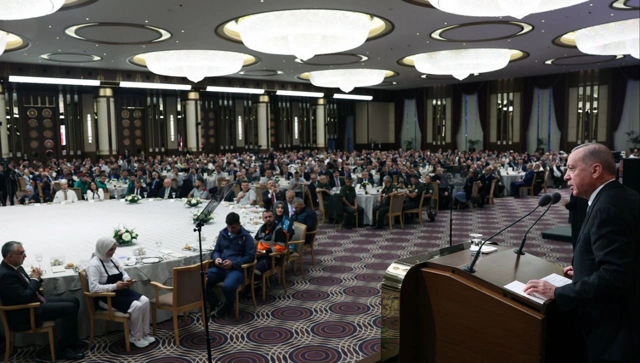 Son dakika! Cumhurbaşkanı Erdoğan'dan muhalefete Taksim resti: Mitinge uygun değil - 1. Resim
