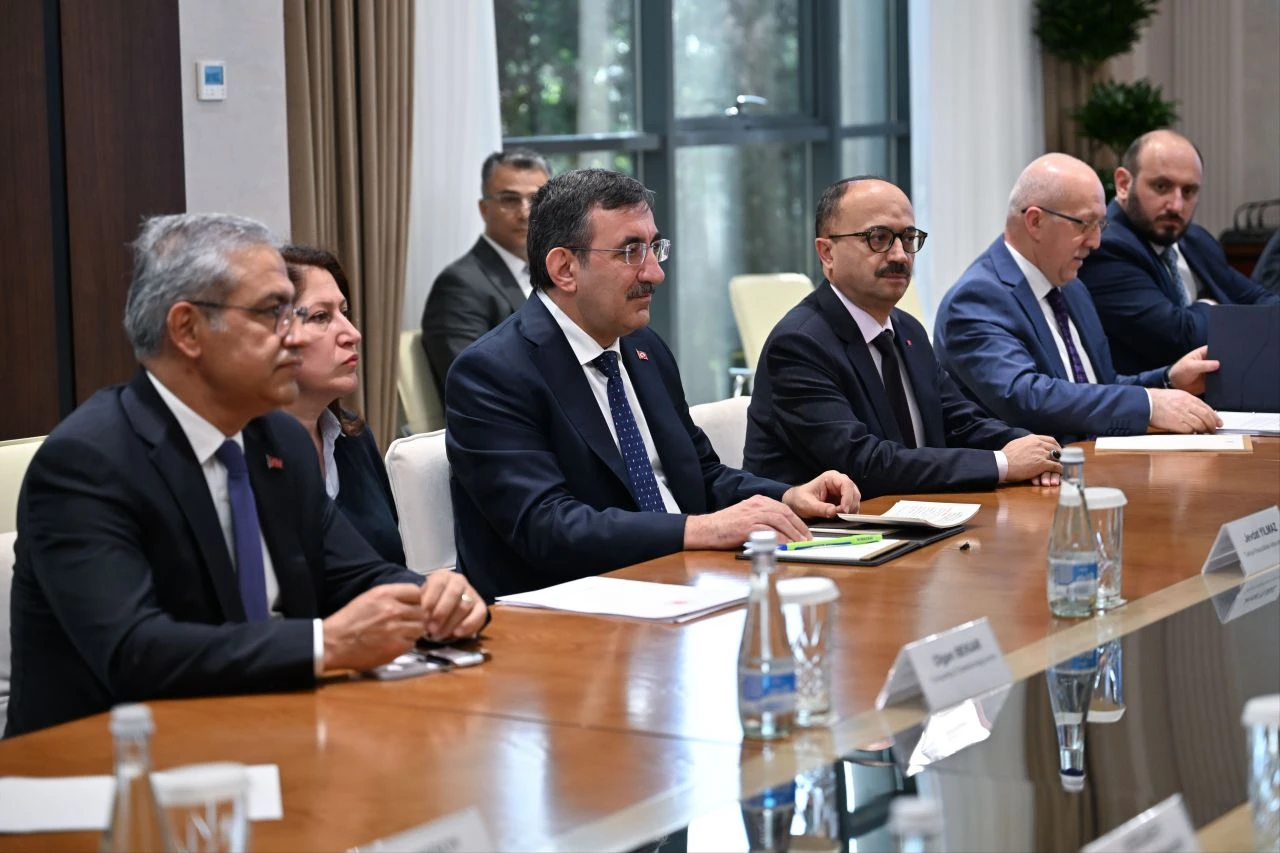 Cumhurbaşkanı Yardımcısı Yılmaz, Kuçkarov ile görüştü