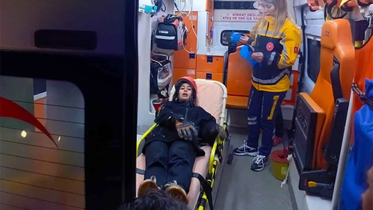 Doğa gezisi kabusa döndü! Mahsur kalan 3 genç için ekipler alarma geçti - 3. Resim