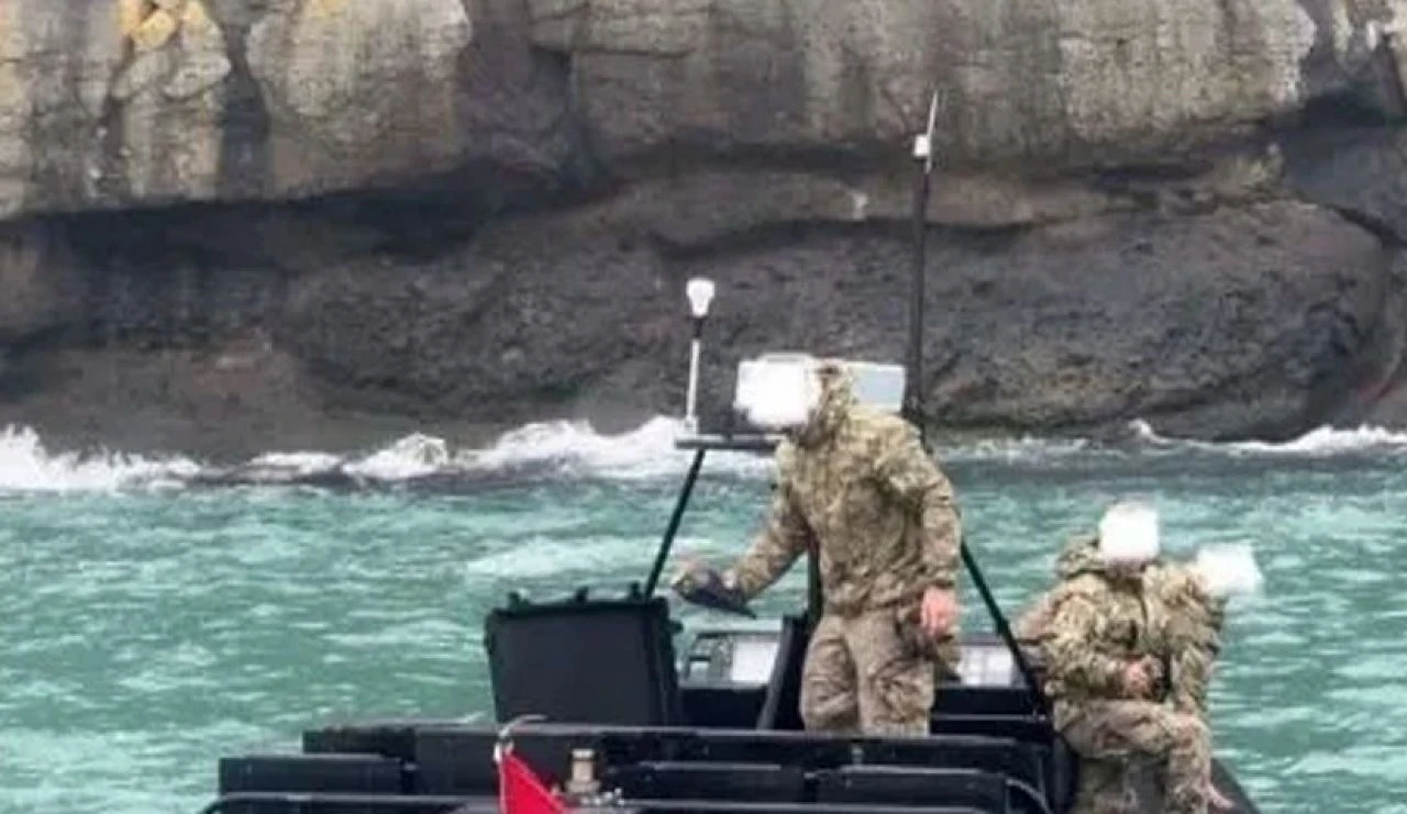 İstanbul Boğazı'nda panik! Deniz yüzeyindeki cisim radar füzesi çıktı