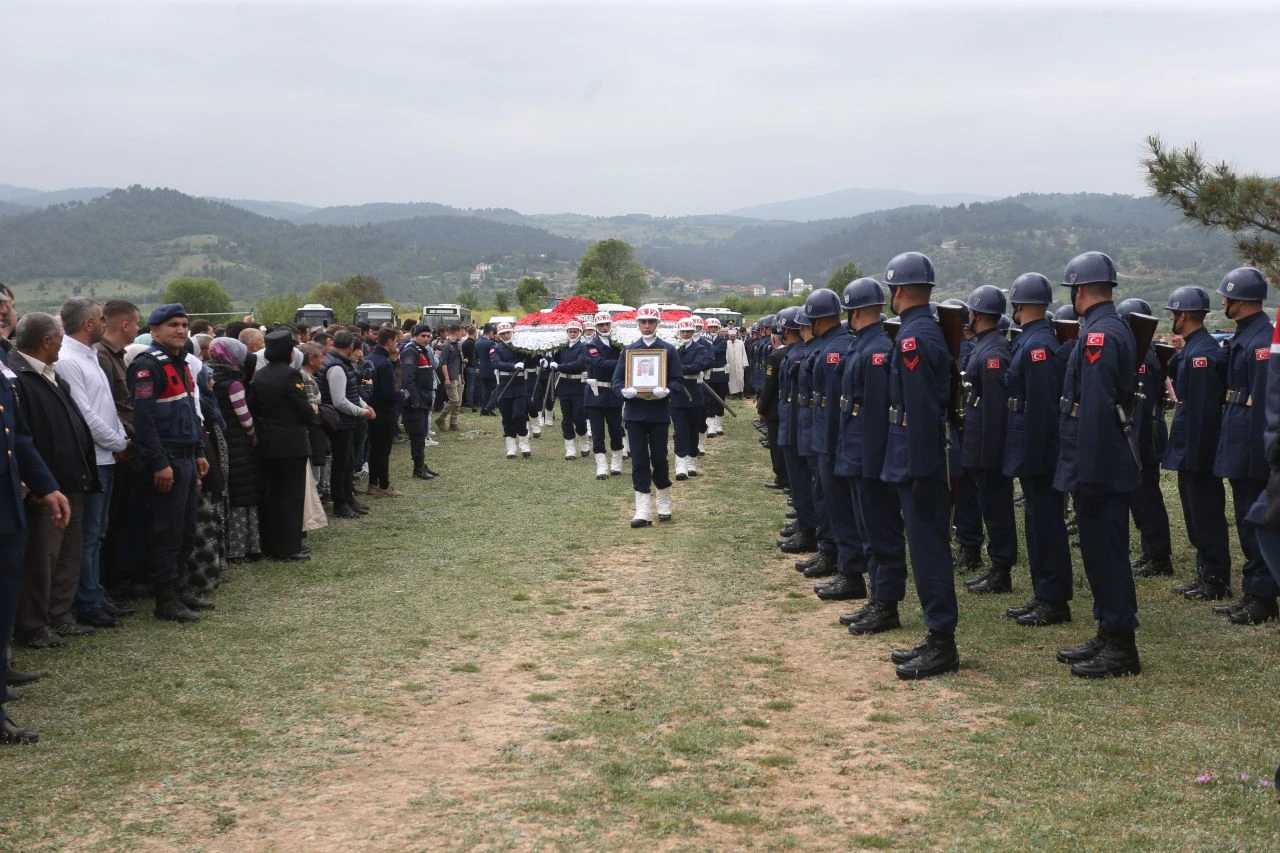 Şehit Sözleşmeli Er Rıdvan Gürsoy'a son görev! - 2. Resim