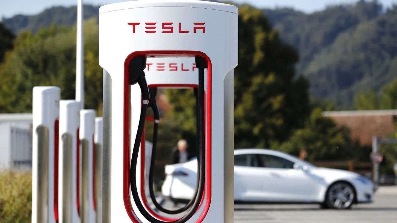 Tesla&#039;da kıyım sürüyor: Sıra Supercharger ekibinde!