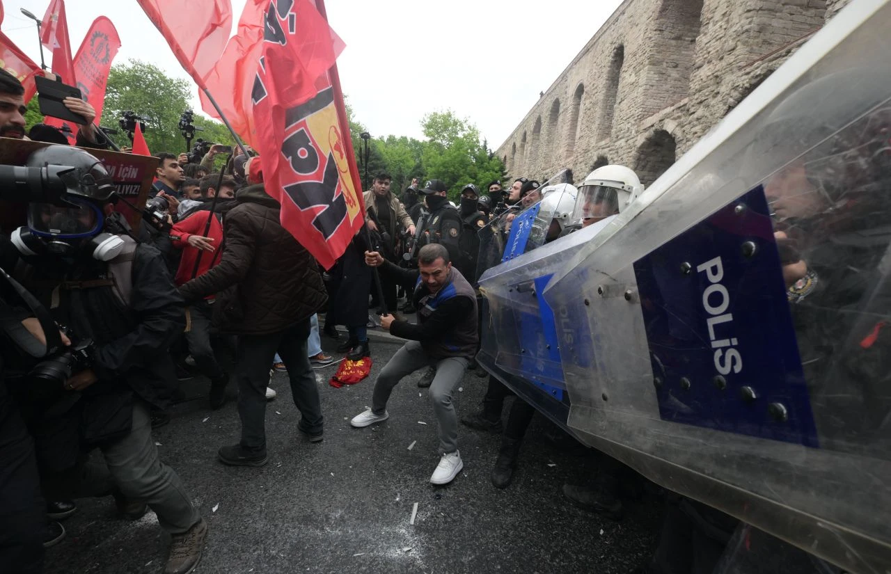 1 Mayıs gözaltılarıyla ilgili yeni gelişme! 182 kişi serbest bırakıldı - 1. Resim