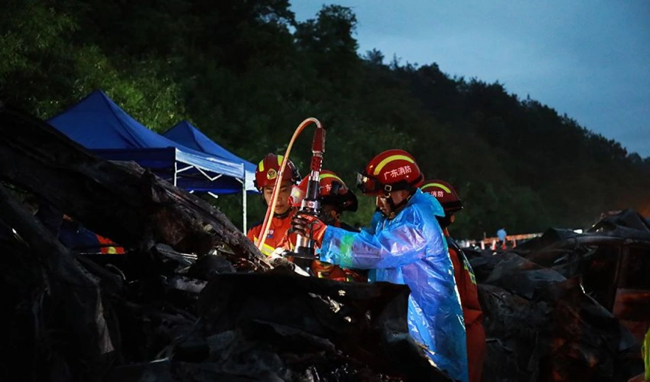 Çin’deki otoyol faciasında bilanço ağırlaşıyor - 2. Resim