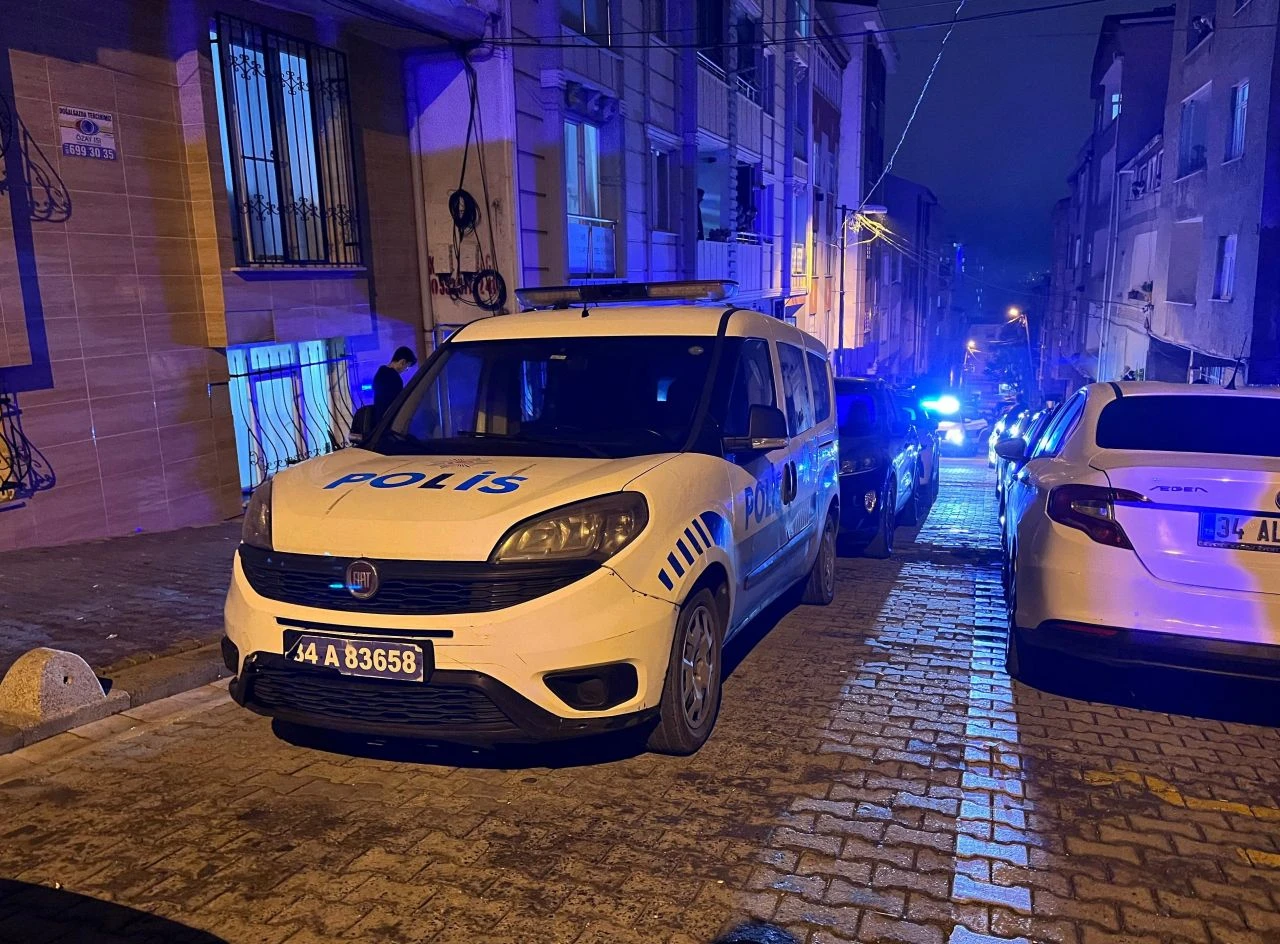 Esenyurt'ta dehşet! Babasını silahla vurup kayıplara karıştı