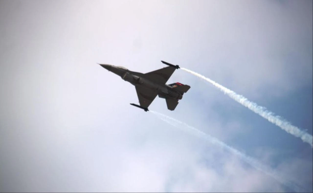 Mevlana'nın şehrinde Solo Türk nefes kesti! Türk Yıldızları'nın prova uçuşu büyük ilgi topladı 