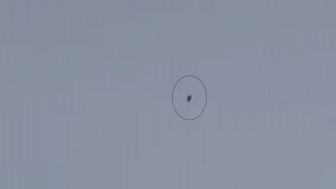 Türkiye'nin bir çok şehrinde görülen havadaki cisim şimdi de İstanbul'da! - 1. Resim