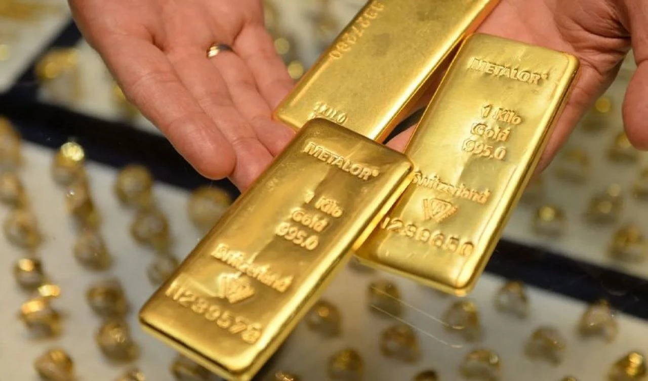 ABD'den gelen veri piyasası karıştırdı! Altın ve dolarda ibre tersine döndü - 2. Resim