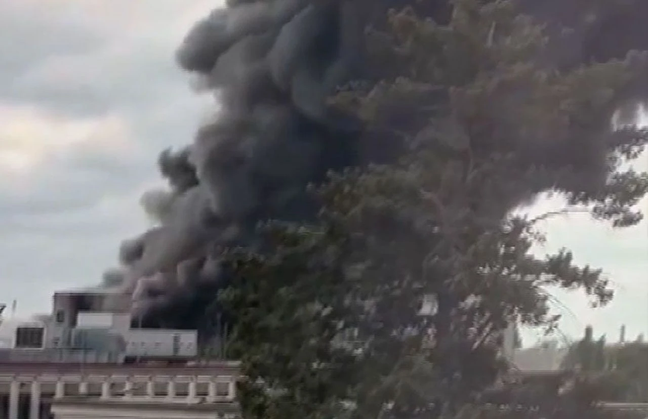 Almanya’da kimya fabrikasında yangın paniği: 'Ölümcül' uyarı!