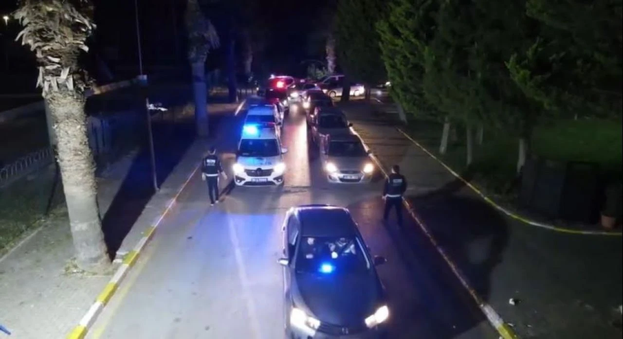 FETÖ'nün emniyetteki mahrem yapılanmasına operasyon: 31 gözaltı - 1. Resim