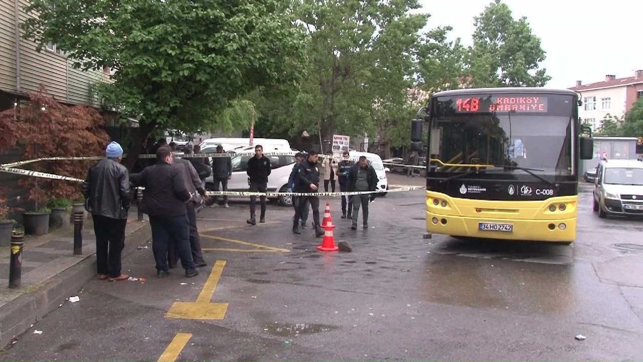 İETT'de dehşet: Şoföre sinirlenen yolcu başka otobüsle takip edip ateş açtı!