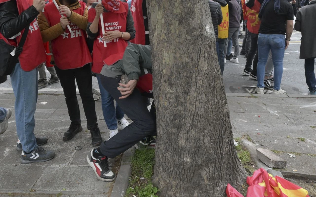İstanbul'da '1 Mayıs' operasyonu: Saraçhane'de polise saldıran şüpheliler yakalandı - 2. Resim