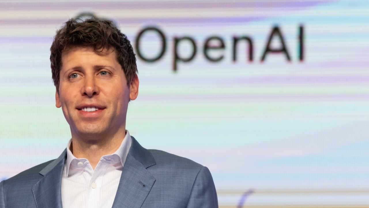 Sam Altman gözünü kararttı: &#039;İnsandan daha zeki yapay zekayı geliştireceğiz&#039;