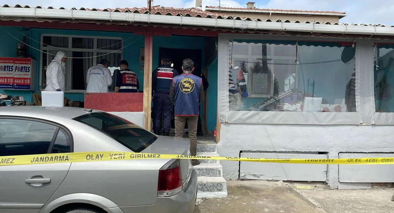 Silivri'de korkunç olay! Babasını vahşice katletti - 1. Resim