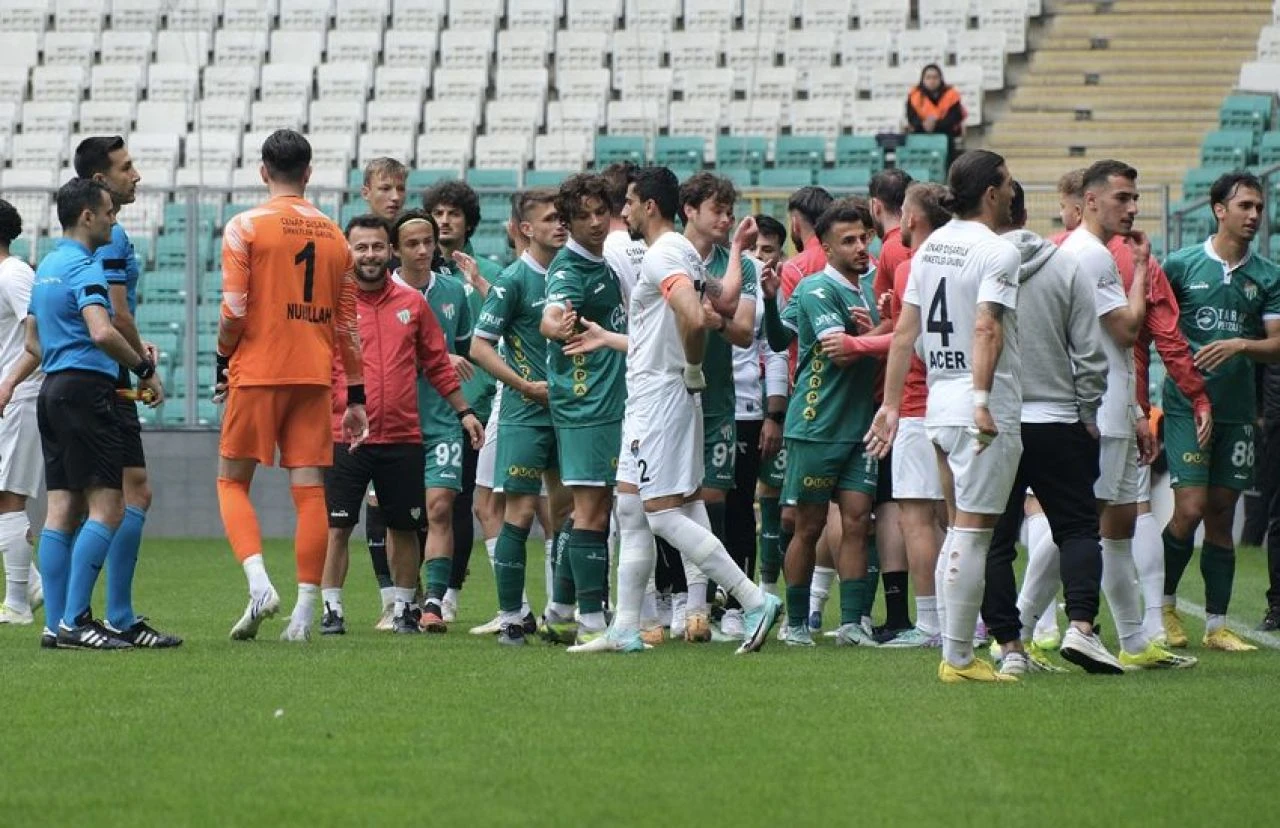 Bir U19 vakası da TFF 2. Lig'den! Sahadan çekildiler