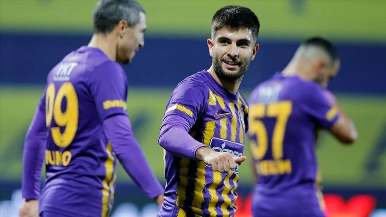 Eyüpspor - Göztepe maçı bugün saat 19.00'da Eyüp Stadı'nda oynanacak