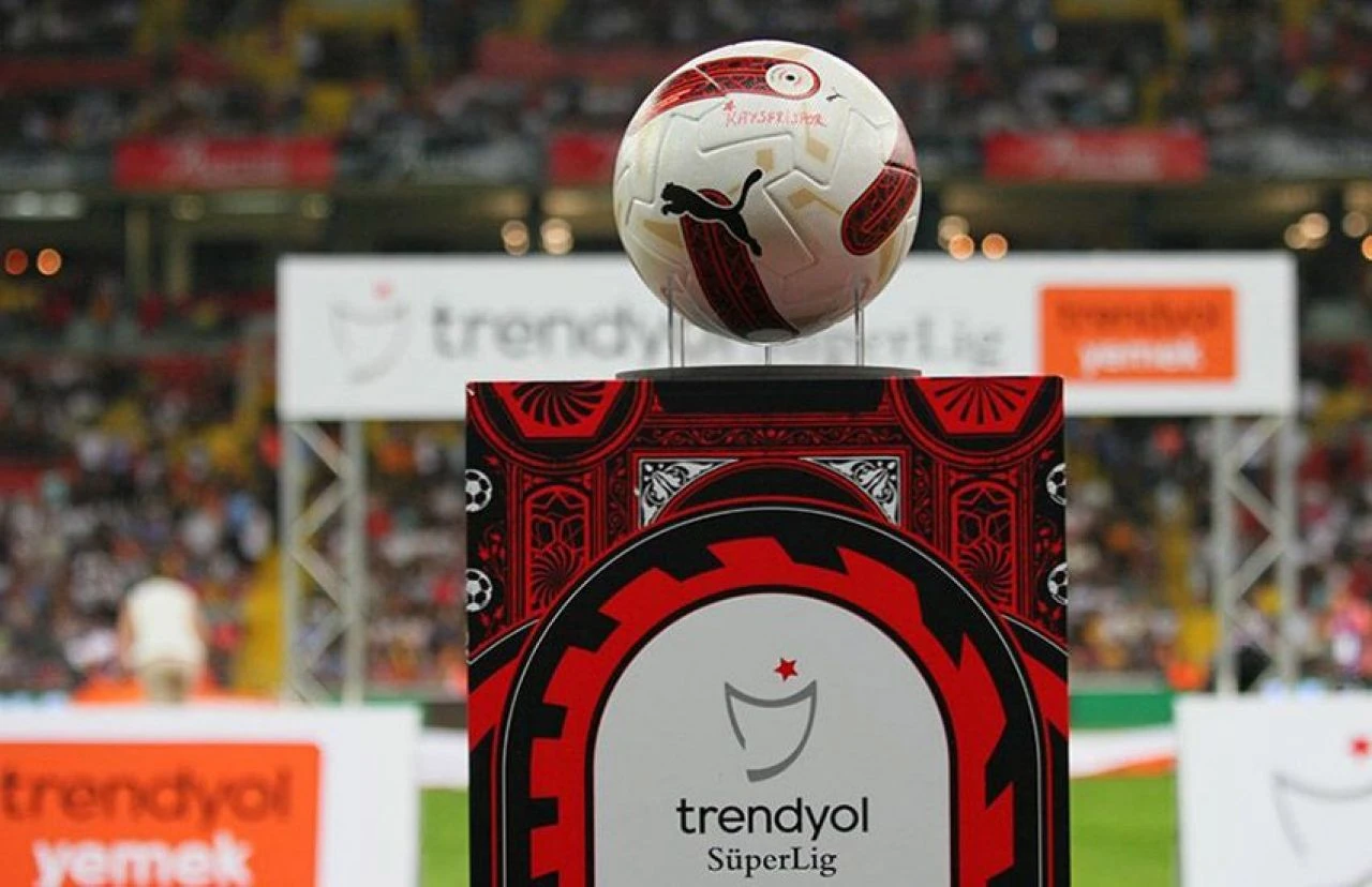 FIFA kuralı değiştiriyor: Süper Lig maçları artık yurt dışında oynanabilir - 2. Resim