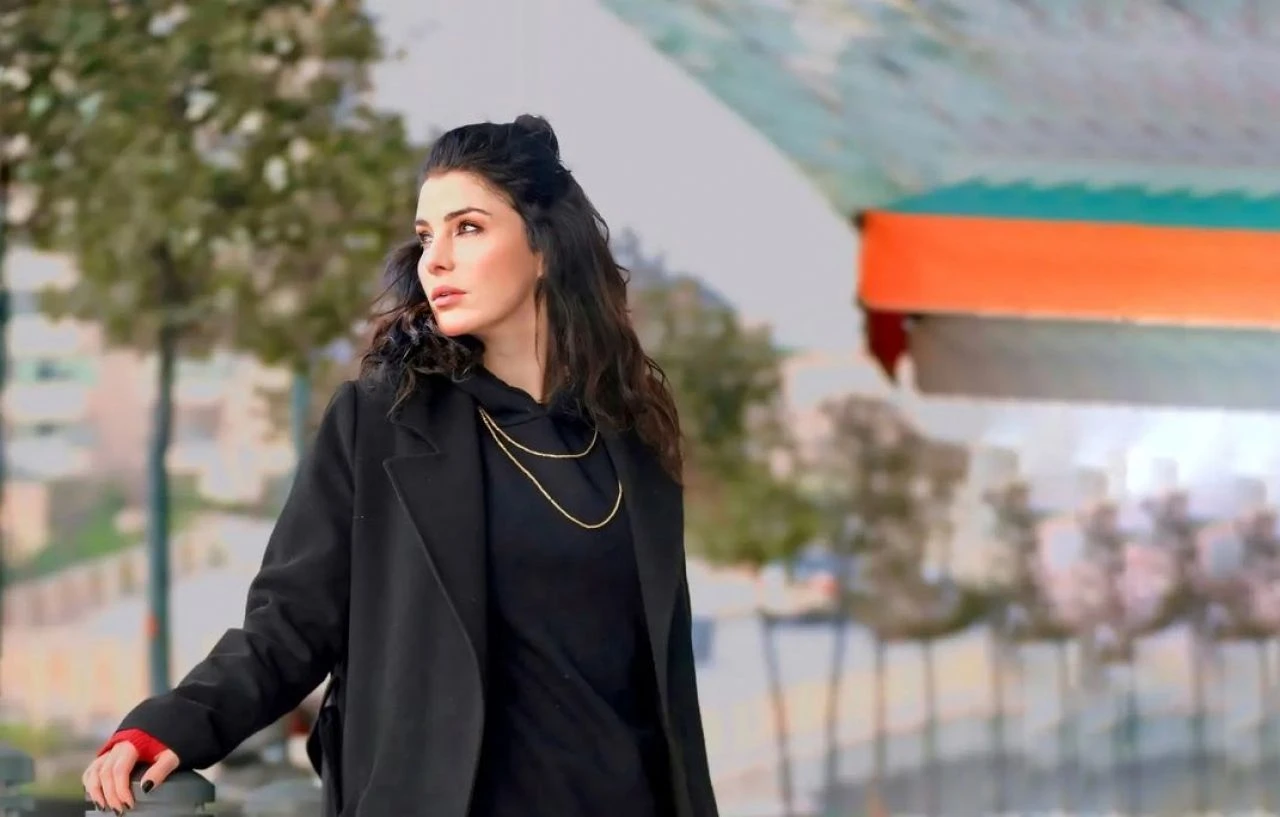 Gaddar Teyze karakterini Ece Özdikici oynuyor - 1. Resim