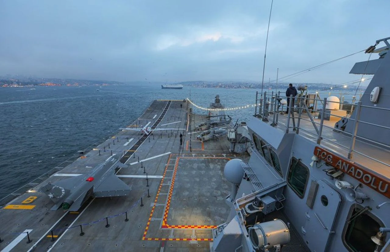 Selçuk Bayraktar’dan TCG Anadolu’da ‘Kızılelma’lı paylaşım! - 2. Resim