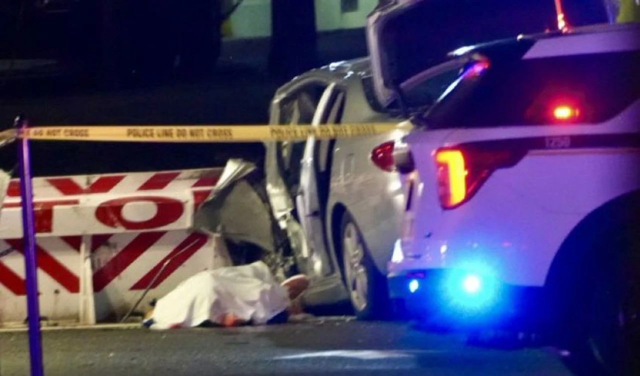 Beyaz Saray'da panik anları! Araç bariyerlere saplandı sürücü öldü