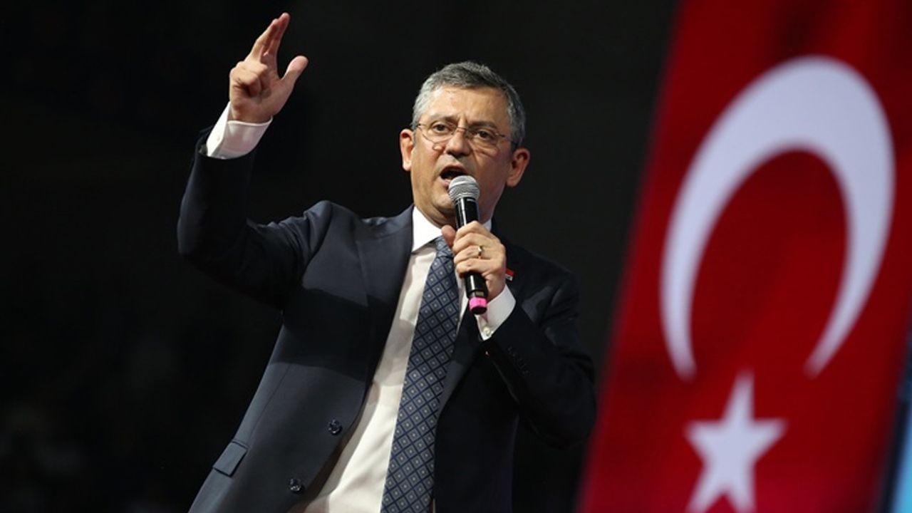 CHP lideri Özel&#039;in memleketinde toplu istifa