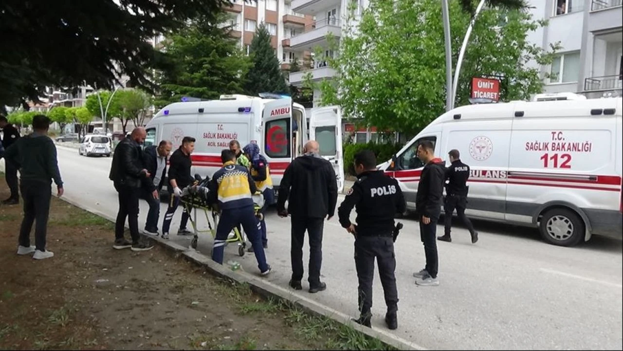 Ehliyetsiz sürücü dehşet saçtı, anne ile oğlu ağır yaralandı - 2. Resim