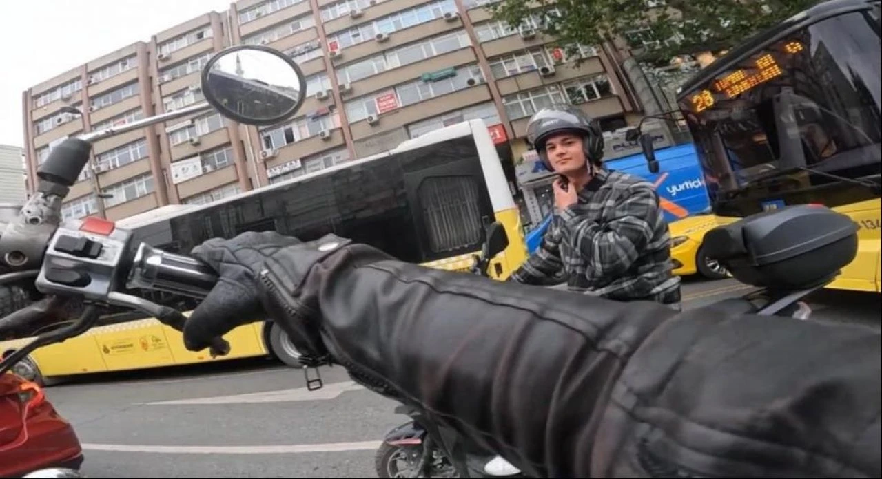 İstanbul'da güldüren kaza: Çarpan kişiyi duyunca kahkahaya boğuldu