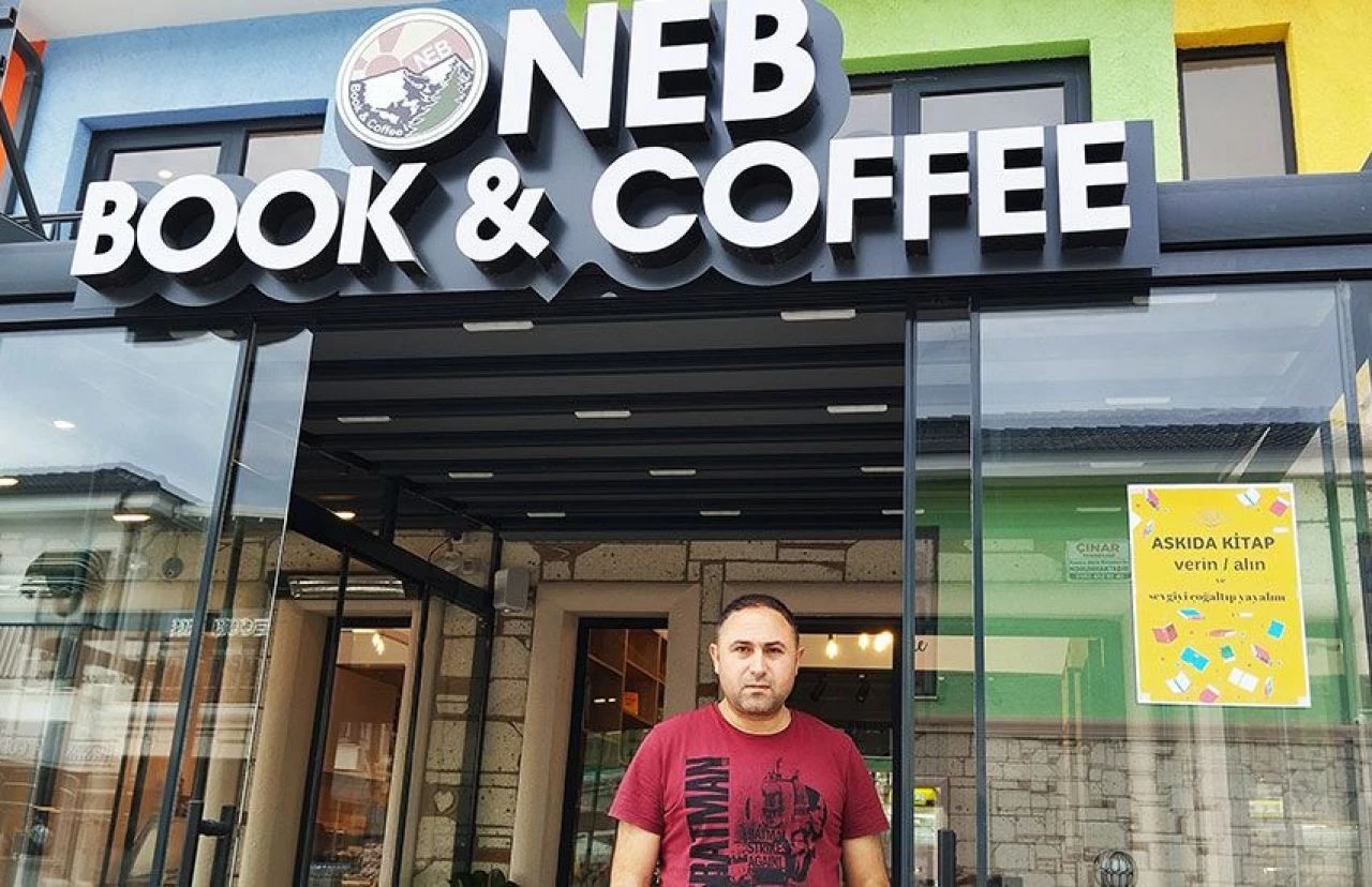 İzmir'de Askıda Kitap Projesi: Sevgiyi çoğaltıp yayalım! - 1. Resim