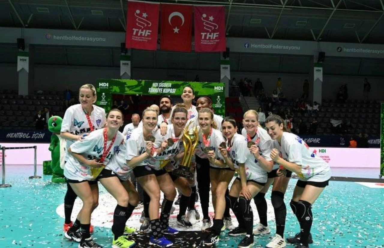 Konyaaltı Belediyespor şampiyon oldu!