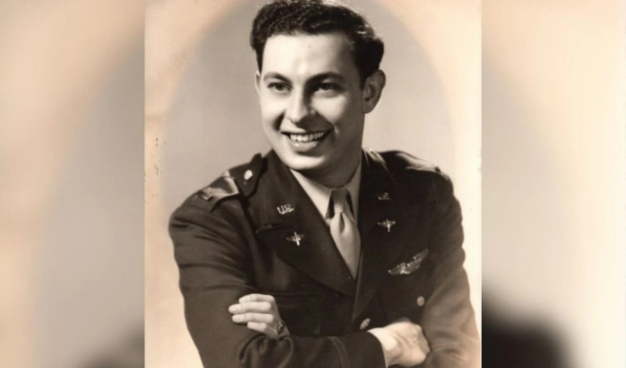 Üç savaşın gazisi ve 100 yaşında! 60 yıl gecikmeli mezuniyet diplomasına kavuştu