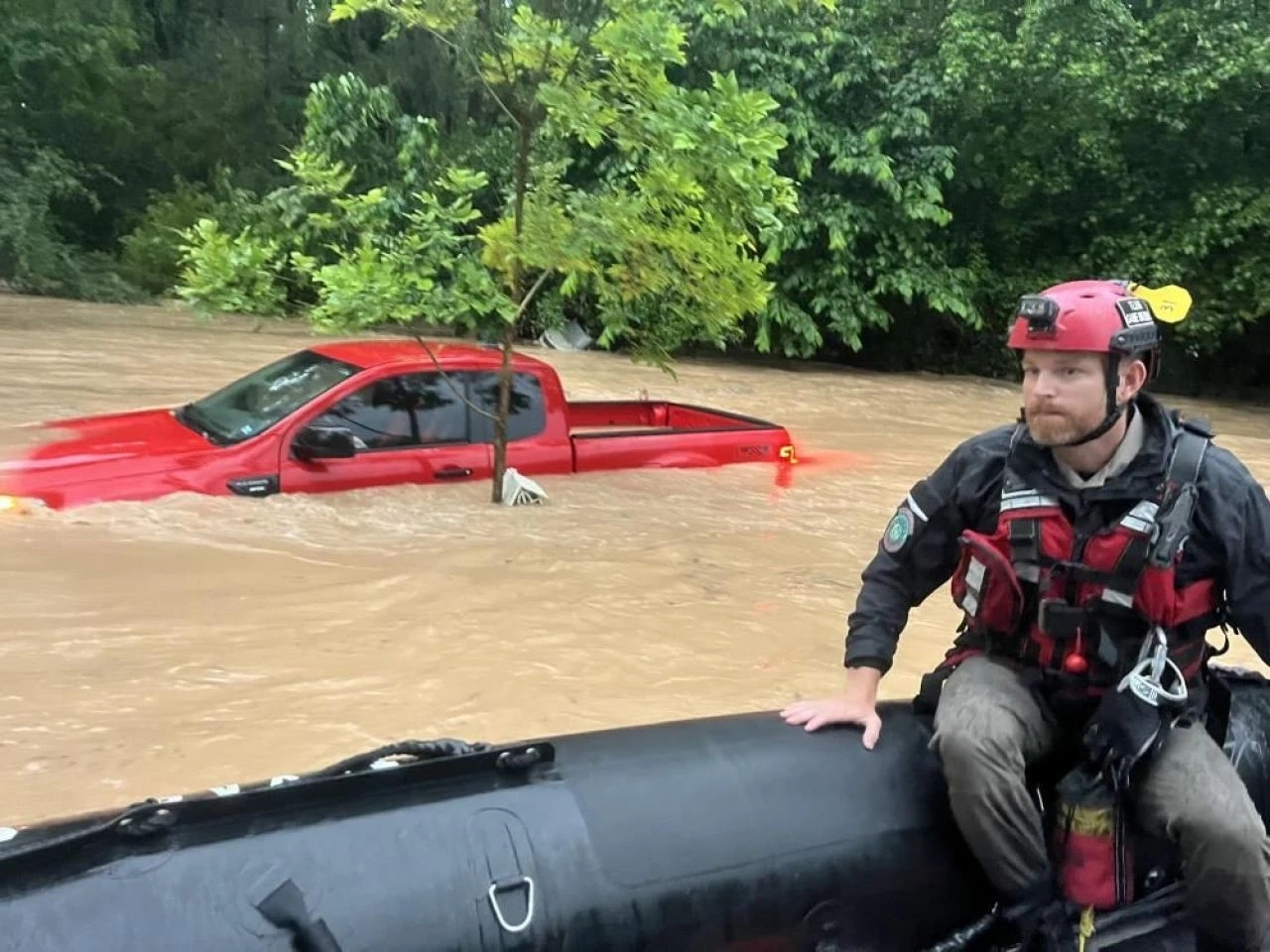 Düşen yıldırım yangın çıkardı! Teksas'ta sel felaketi: 1 çocuk hayatını kaybetti - 3. Resim