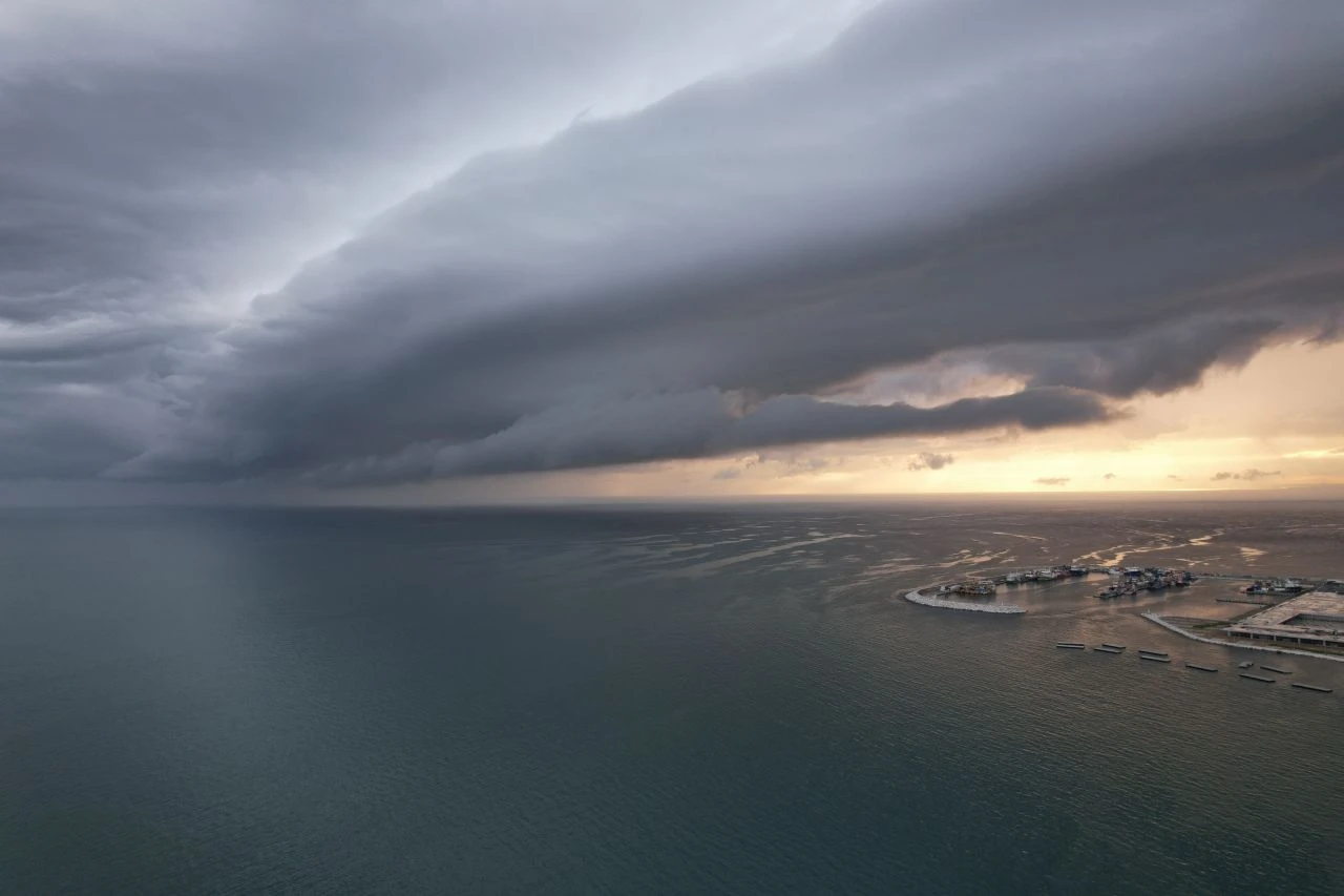 İstanbul'da hayran bırakan görüntü: Raf bulutu, gün batımı, yıldırım... - 1. Resim