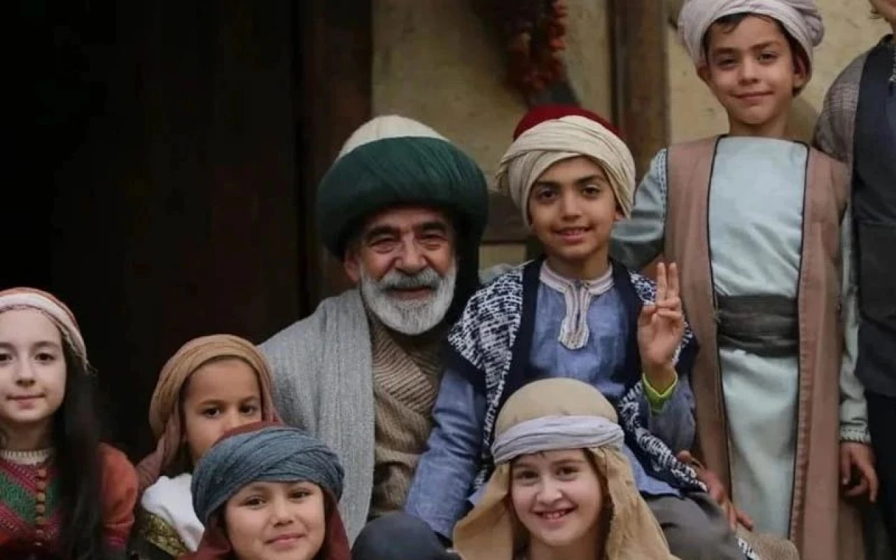 Mehmet Fetihler Sultanı Hızır Çelebi karakterini Turgay Tanülkü oynuyor - 1. Resim