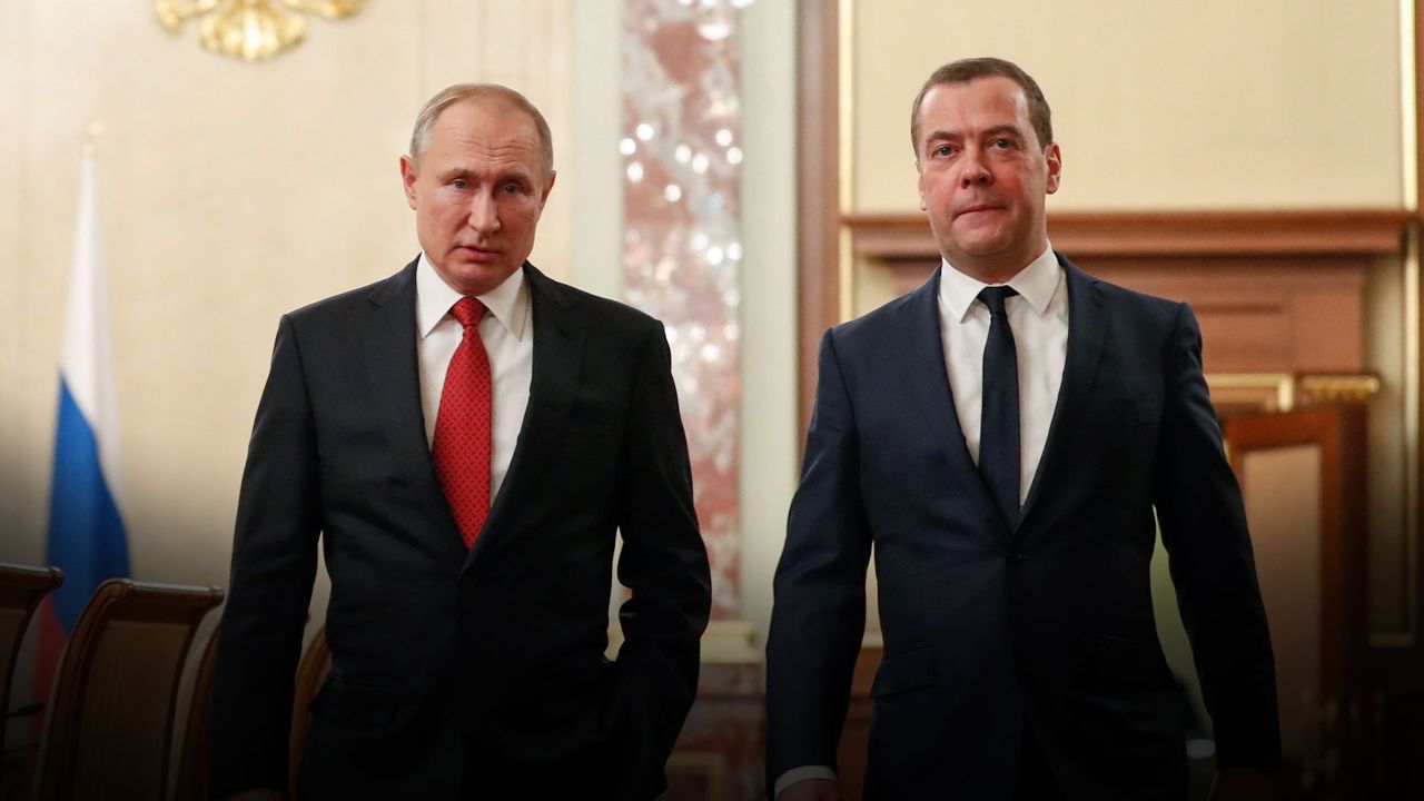Rusya&#039;nın eski lideri Medvedev Batı&#039;ya hakaretler, tehditler savurdu