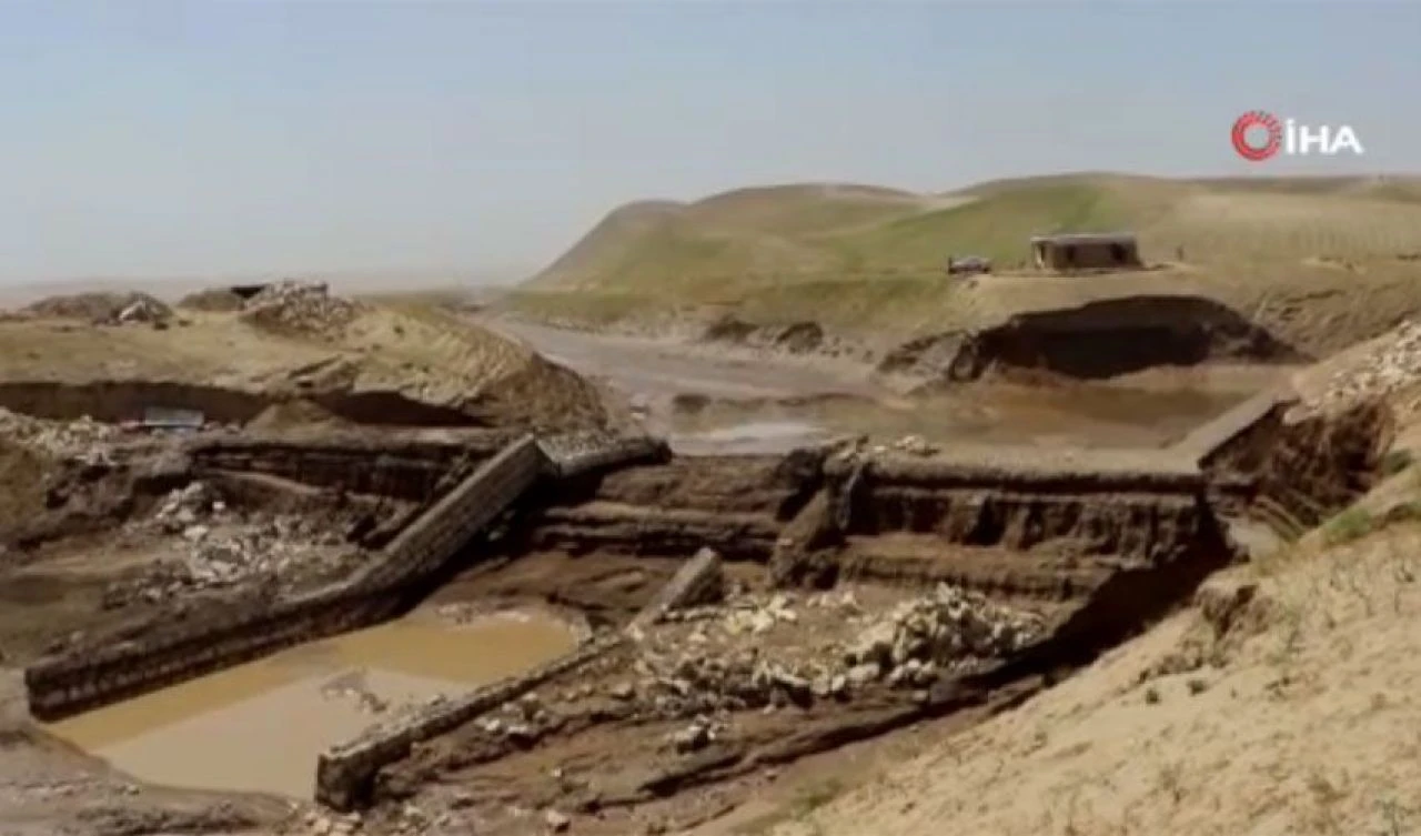 Sel felaketi 8 kişiyi, yıldırım yağmuru 7 kişi öldürdü! - 3. Resim