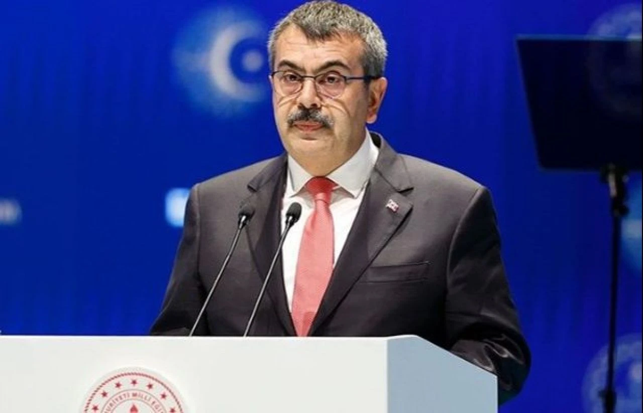 2024 atamalarında Fizik öğretmenliğine 283 kişi alınırken taban puan 50 olacak - 1. Resim