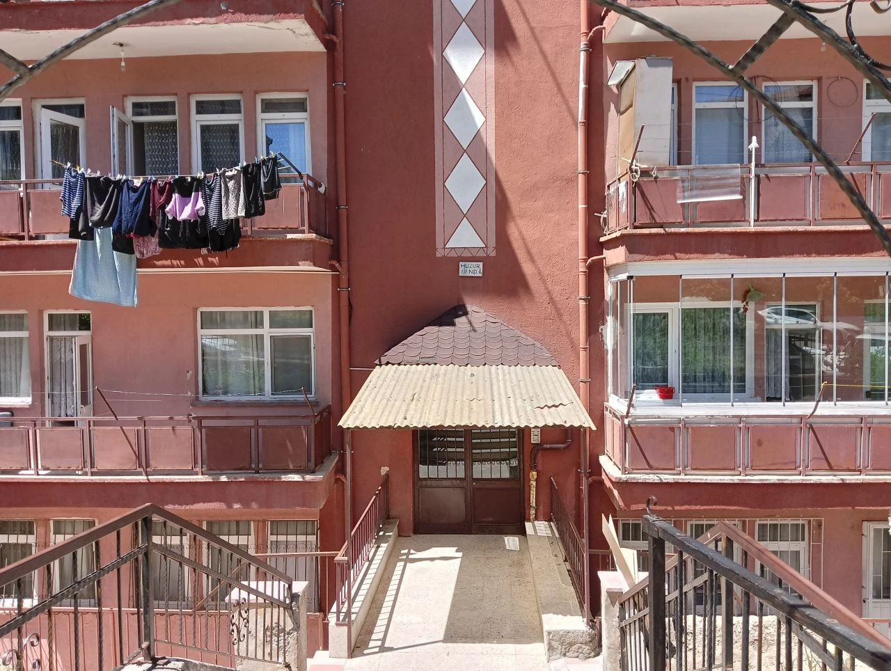 Ankara'da dehşet: 15 yaşındaki çocuk ablasını öldürdü