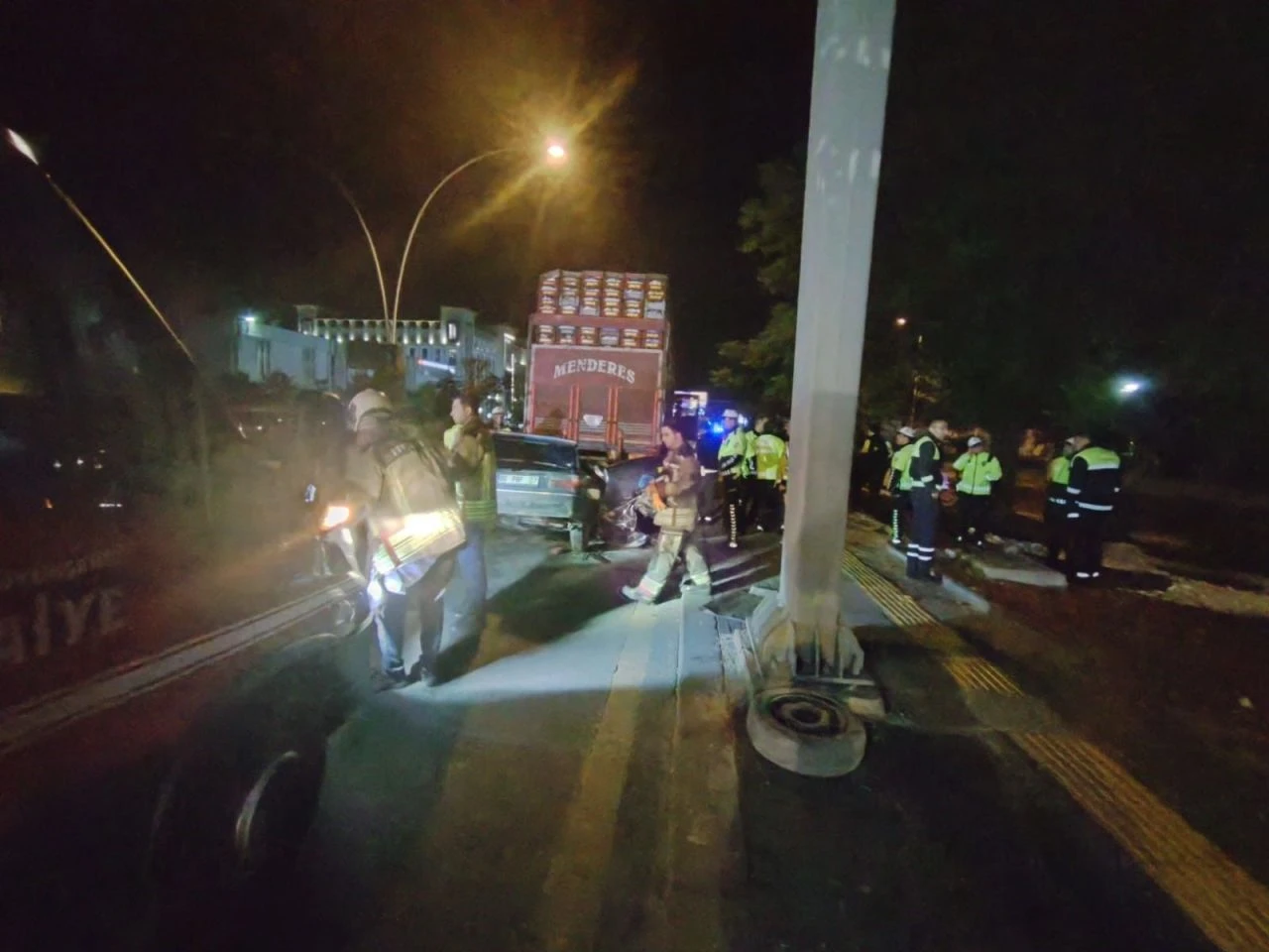 Ankara'da feci kaza: Park halindeki kamyona çarptı öldü