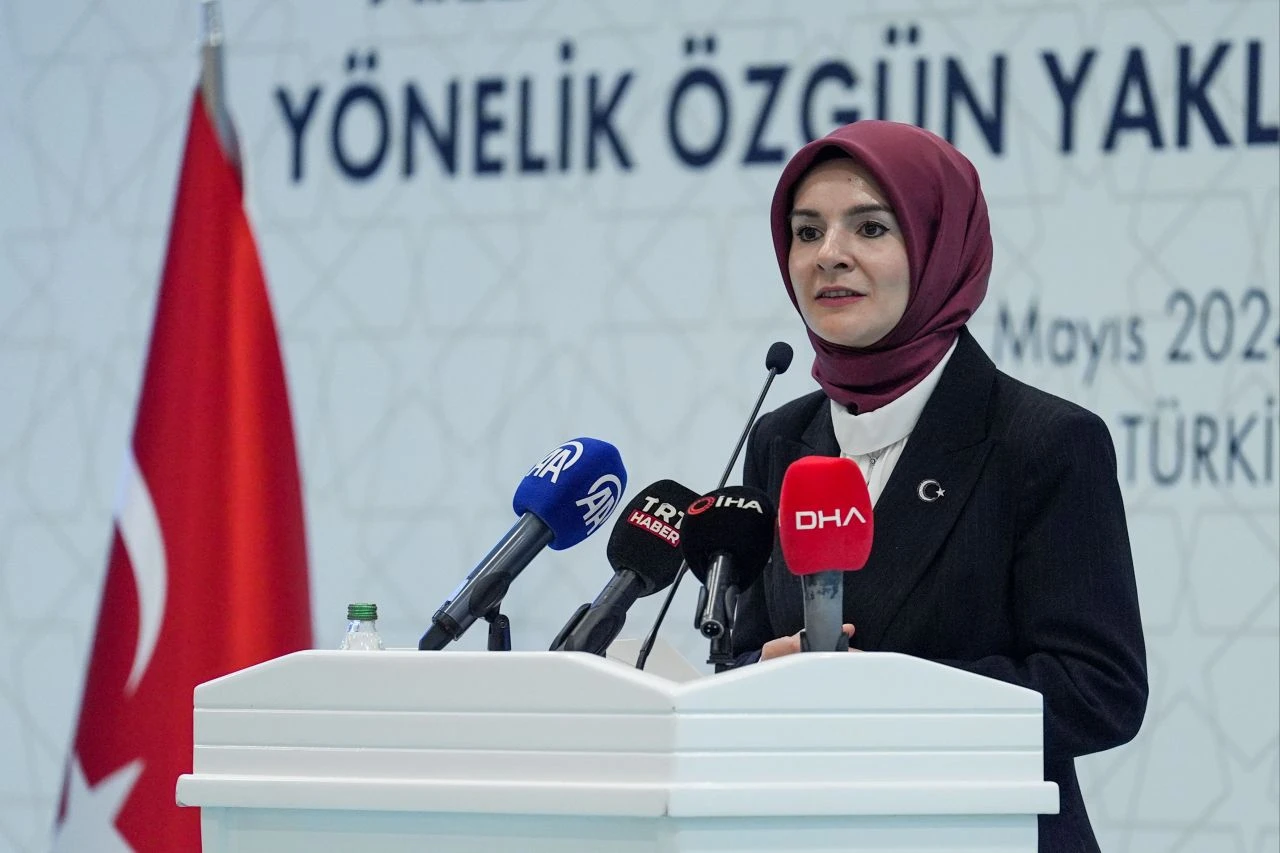 Bakan Göktaş'tan "Türkiye'de bir ilk" duyurusu! Aile ve evliliğe dair müjde planı