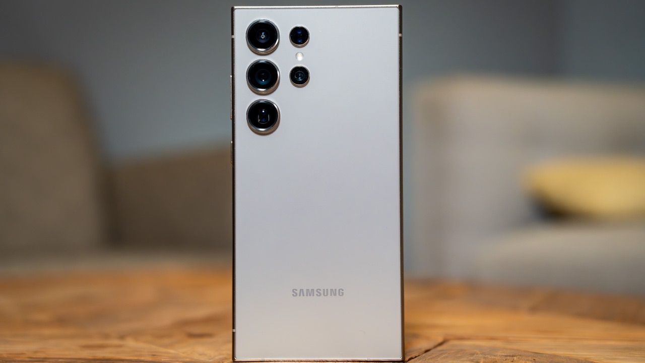 Galaxy S25 sızdırıldı... Samsung&#039;dan çok konuşulacak &#039;batarya&#039; özelliği