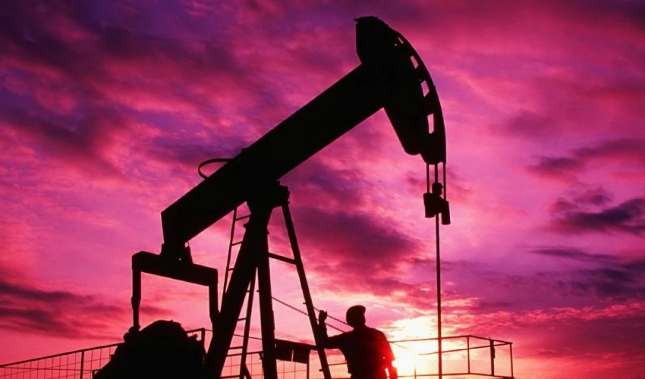 Jeopolitik riskleri fitili yeniden ateşlendi, petrol yükselişe geçti - 1. Resim