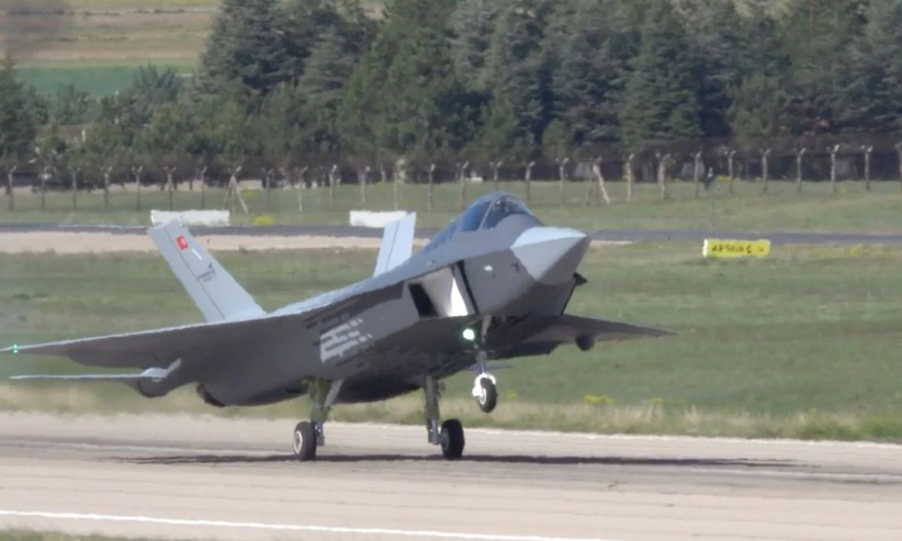 KAAN ikinci uçuşunda nefesleri kesmişti... Yeni görüntüler geldi