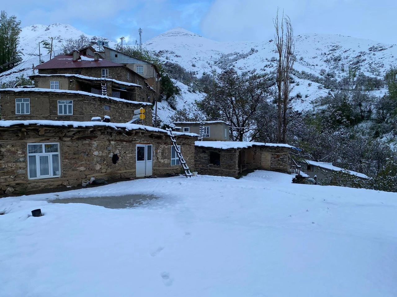 Mayıs ayında lapa lapa kar - 2. Resim