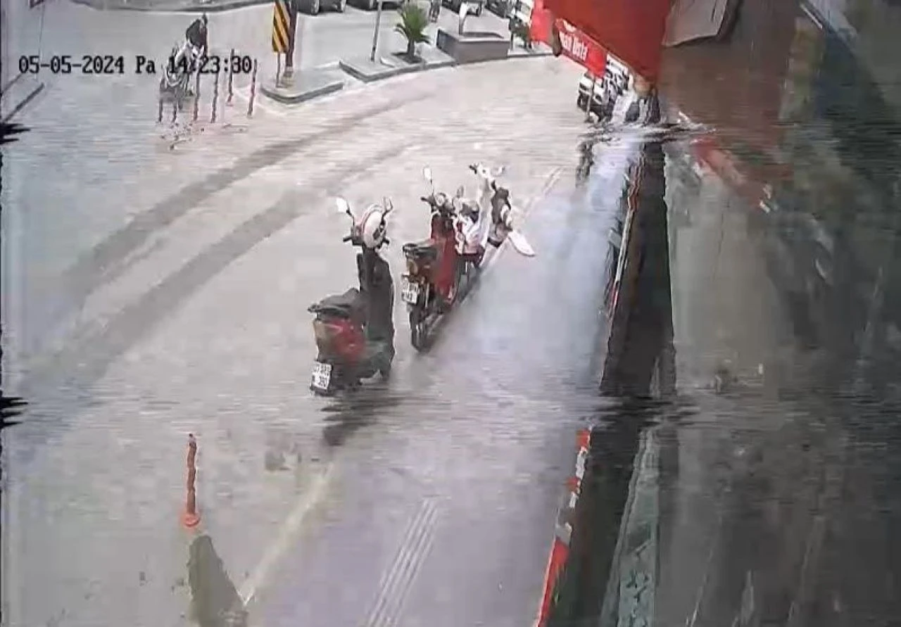 Metrelerce sürüklendi, hiçbir şey olmamış gibi kalkıp devam etti - 1. Resim