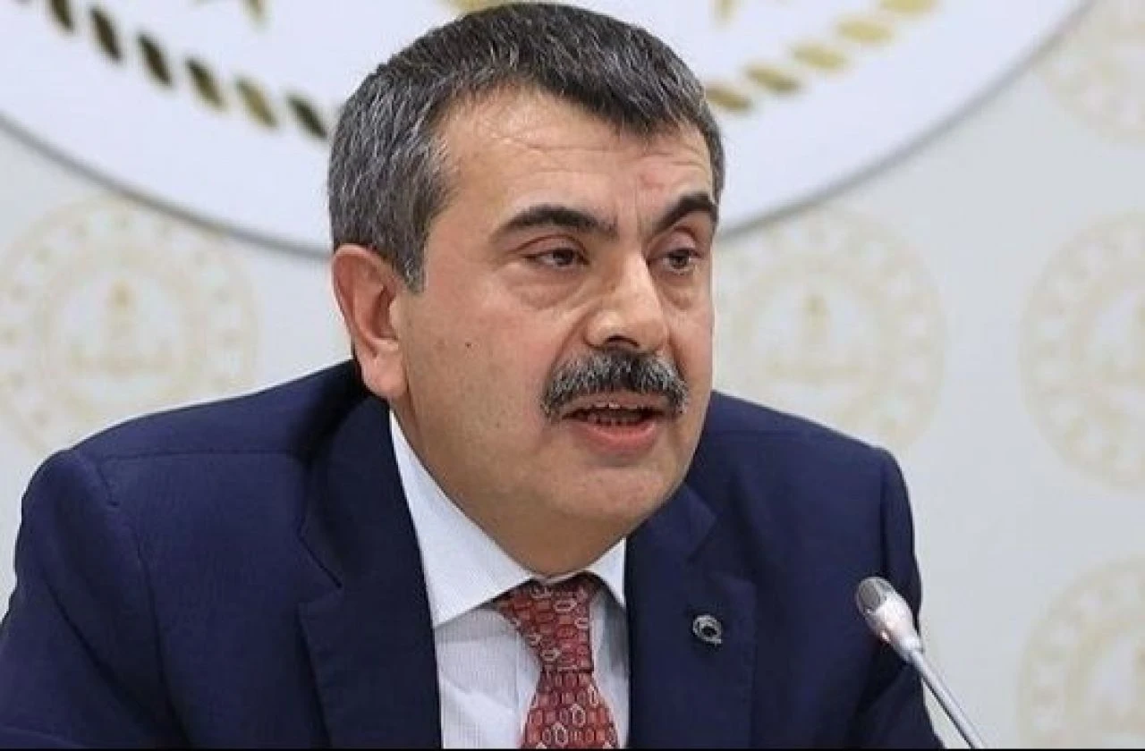 ÖĞRETMEN ALIMI ATAMALARI CANLI İZLE! Bakan Yusuf Tekin son dakika öğretmen atamaları takvimini ve branş dağılımını açıklıyor